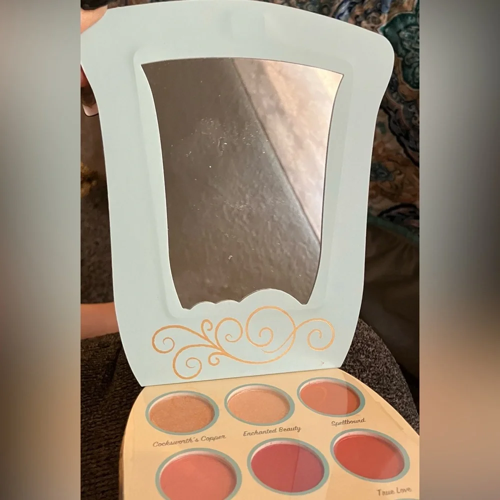 Disney Princess Belle Eyeshadow Palette